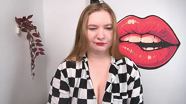 LaraDream online show from 04-25-26, 03:31