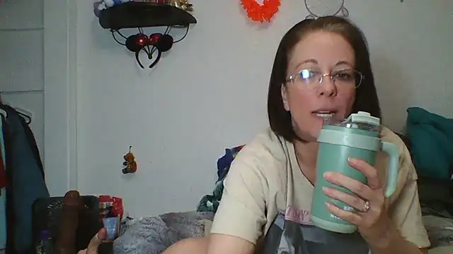 Snapshot of PartyPawgGirl420 chatting on 03-02-25, 05:33 PartyPawgGirl420 online show from 03-02-25, 05:33