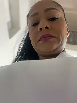 sofia xxx02 online show from 05-18-26, 12:00