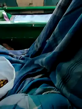 Snapshot of Kolkata___Boy chatting on 12-08-24, 11:57 Kolkata Boy online show from 12-08-24, 11:57