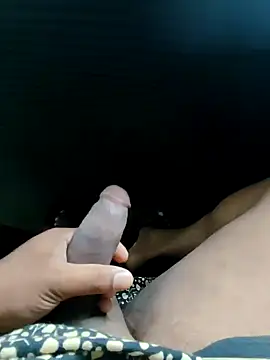 Snapshot of Kolkata___Boy chatting on 12-18-24, 02:42 Kolkata Boy online show from 12-18-24, 02:42