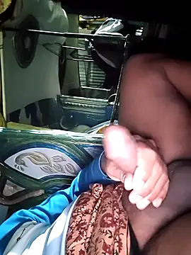 Snapshot of Kolkata___Boy chatting on 12-30-24, 05:02 Kolkata Boy online show from 12-30-24, 05:02