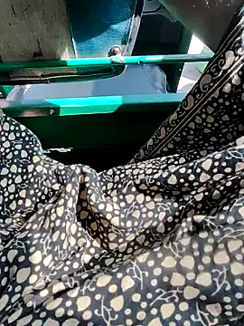 Snapshot of Kolkata___Boy chatting on 01-04-25, 07:55 Kolkata Boy online show from 01-04-25, 07:55