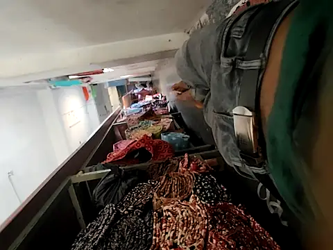 Snapshot of Kolkata___Boy chatting on 02-17-25, 09:35 Kolkata Boy online show from 02-17-25, 09:35