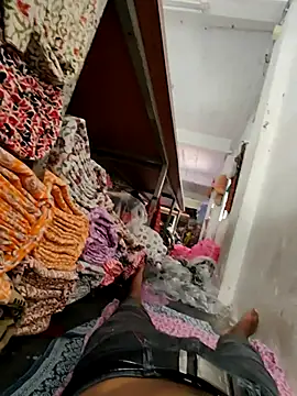 Snapshot of Kolkata___Boy chatting on 09-15-25, 09:20 Kolkata Boy online show from 09-15-25, 09:20