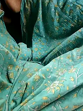 Snapshot of Kolkata___Boy chatting on 10-19-25, 04:02 Kolkata Boy online show from 10-19-25, 04:02