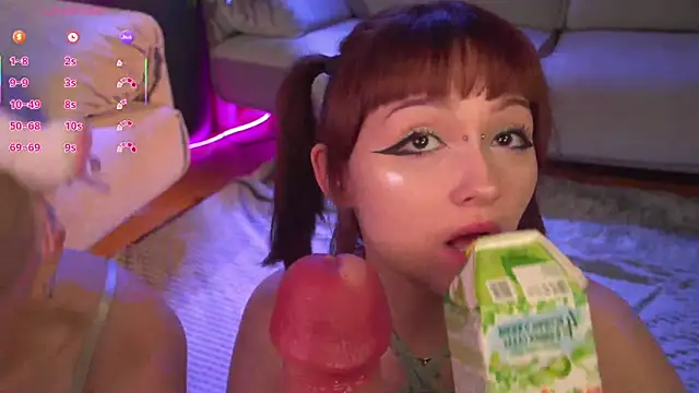 Snapshot of Wildneck chatting on 10-29-25, 06:31 Wildneck online show from 10-29-25, 06:31