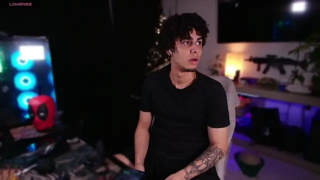 Snapshot of bigryann23 chatting on 01-11-25, 03:55 bigryann23 online show from 01-11-25, 03:55