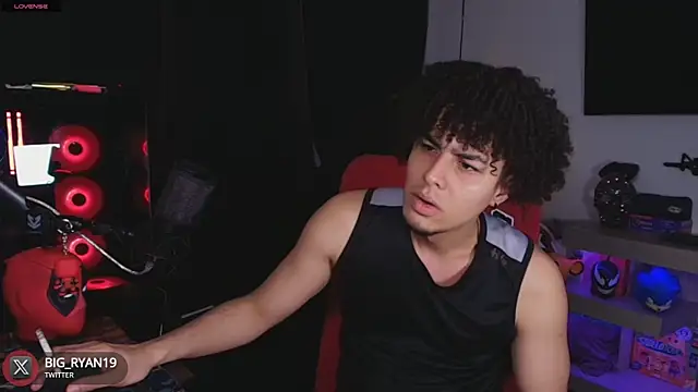 Snapshot of bigryann23 chatting on 03-08-25, 03:50 bigryann23 online show from 03-08-25, 03:50