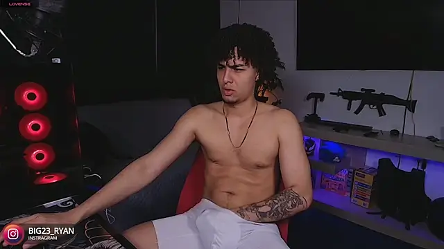 Snapshot of bigryann23 chatting on 03-17-25, 03:14 bigryann23 online show from 03-17-25, 03:14