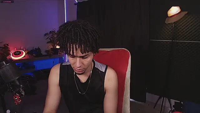 Snapshot of bigryann23 chatting on 09-11-25, 09:48 bigryann23 online show from 09-11-25, 09:48