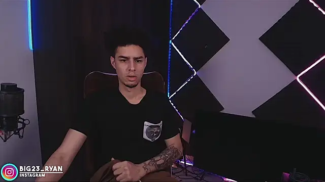 bigryann23 online show from 02-06-26, 03:33