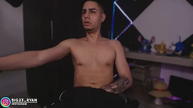 bigryann23 online show from 04-09-26, 02:22