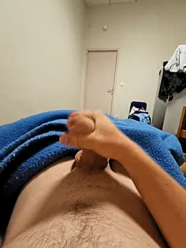 Snapshot of chococr2 chatting on 10-12-25, 08:52 chococr2 online show from 10-12-25, 08:52