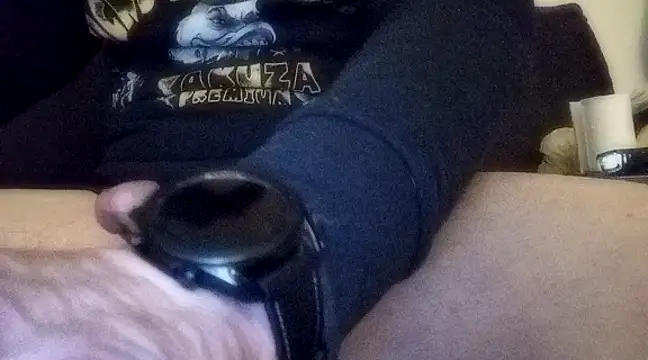 Snapshot of Affenarsch81 chatting on 12-02-24, 02:42 Affenarsch81 online show from 12-02-24, 02:42